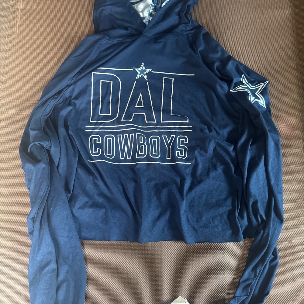 Dallas Cowboys Cropped Navy Hoodie New without tags NFL Tram Apparel XXL